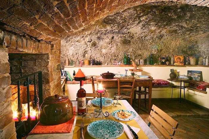 Restaurant Wine Bar - CAVE TIBURZI - Restaurant near Borgo Santo Pietro