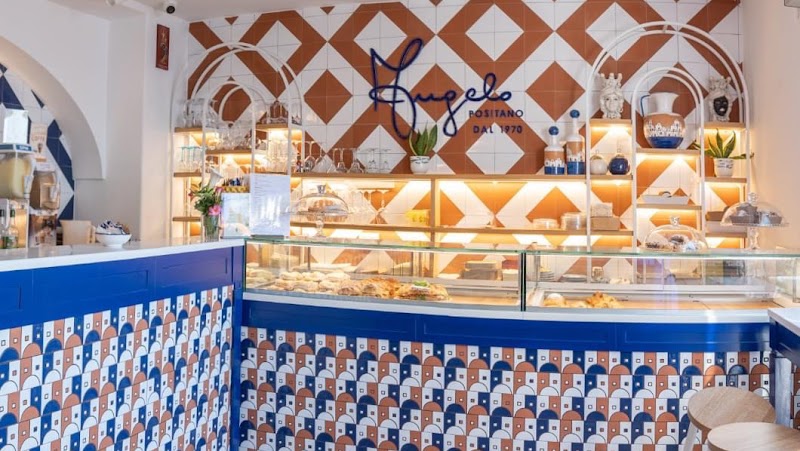 Angelo Cafe - Dolce & Salato - Restaurant near Giardini del Fuenti