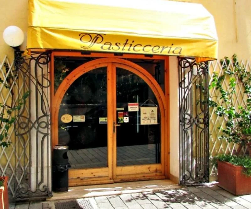 Antica Pasticceria Ferrini - Restaurant near Hotel Il Pellicano