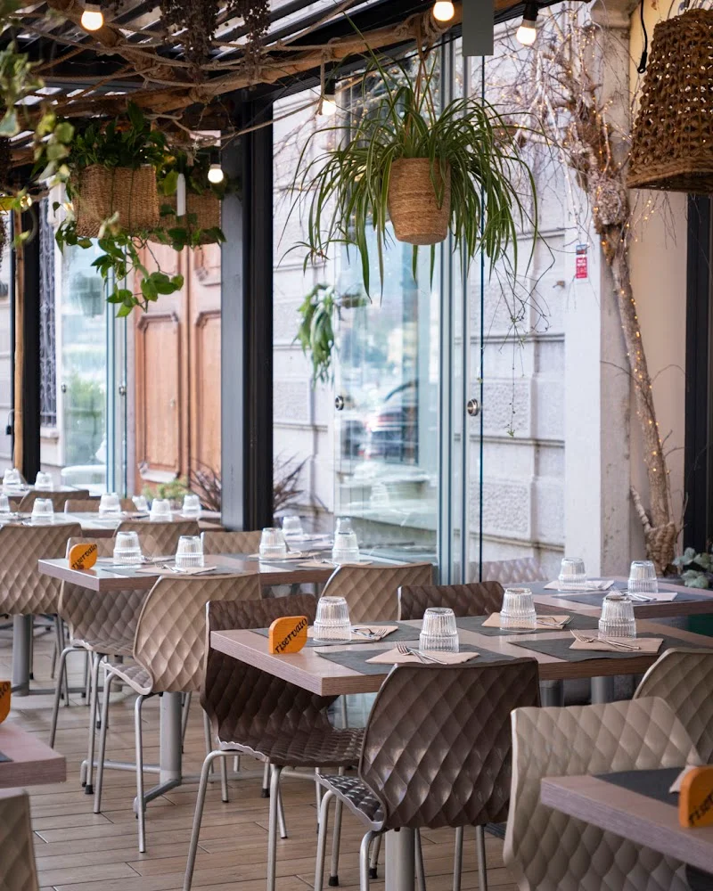 Lavitaèbella | Ristorante - Insalateria - Restaurant near Villa Pizzo