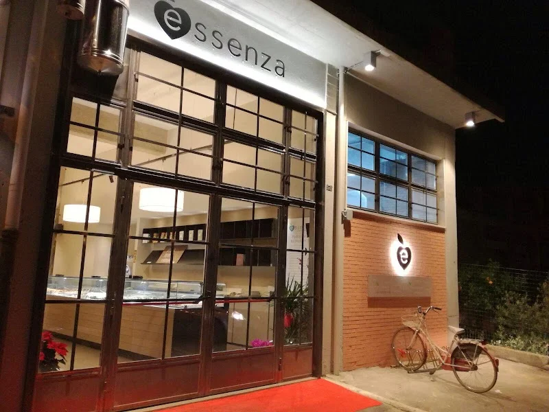 Essenza Love Natural Food - Restaurant near La Pescaia Resort